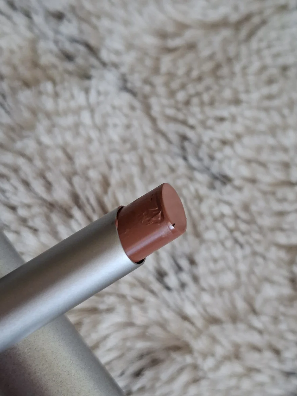 On your Collar Classic Lipstick 